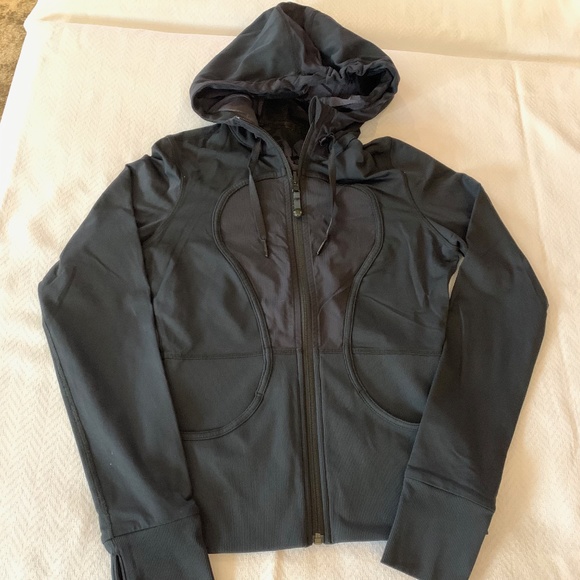 Lululemon Dance Studio Reversible Jacket, Size 4, Black (RARE) - Picture 1 of 16